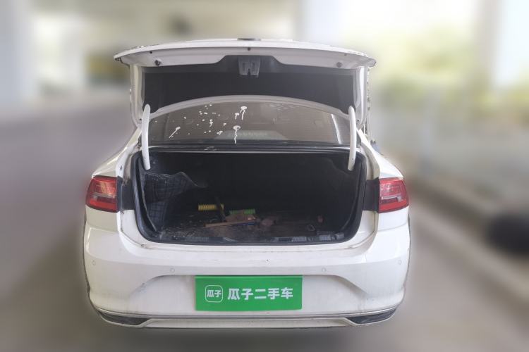 Used Volkswagen Lamando 2019 230TSI DSG Fashion Edition China VI Trunk
