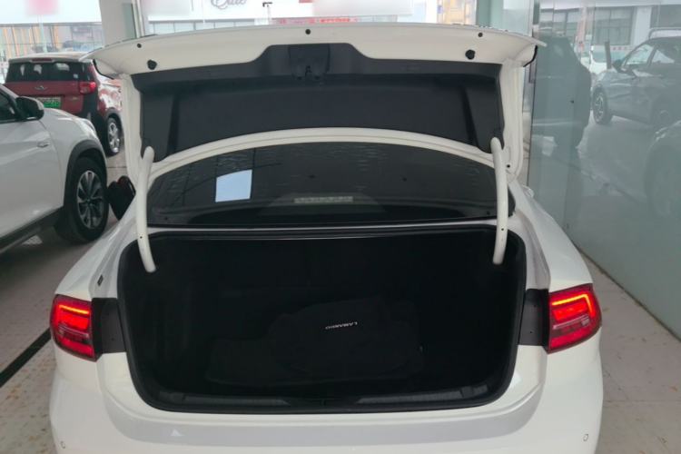 Used Volkswagen Lamando 2019 230TSI DSG Fashion Edition China VI Trunk
