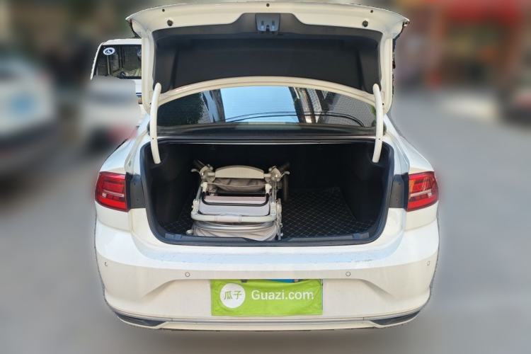 Used Volkswagen Lamando 2019 230TSI DSG Fashion Edition China VI Trunk