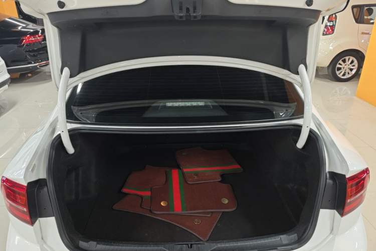 Used Volkswagen Lamando 2019 230TSI DSG Fashion Edition China V Standard Trunk