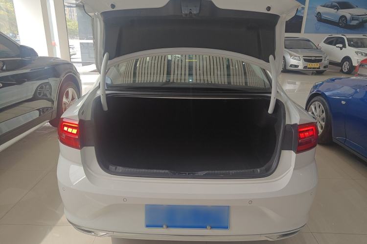 Used Volkswagen Lamando 2019 280TSI DSG Comfort Edition China V Standard Trunk