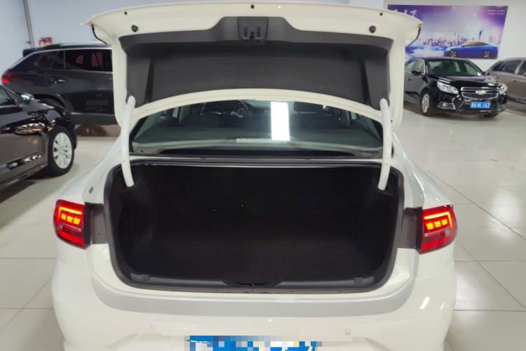 Used Volkswagen Lamando 2019 230TSI DSG Fashion Edition China VI Trunk