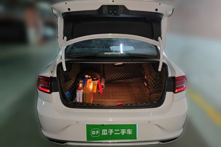 Used Volkswagen Lamando 2019 230TSI Manual Trend Edition China VI Standard Trunk