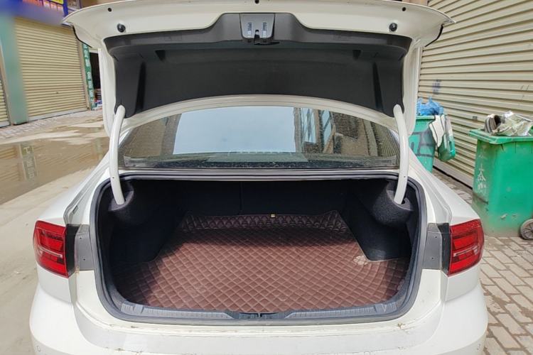 Used Volkswagen Lamando 2019 280TSI DSG Comfort Edition China VI standard Trunk