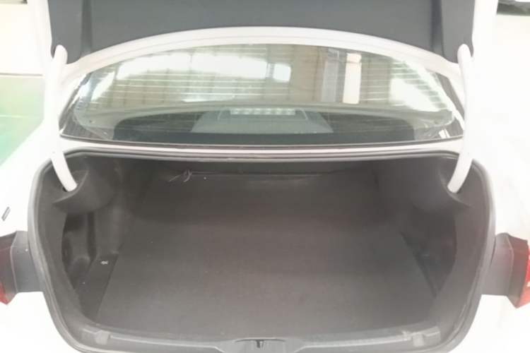 Used Volkswagen Lamando 2019 230TSI DSG Fashion Edition China VI Trunk