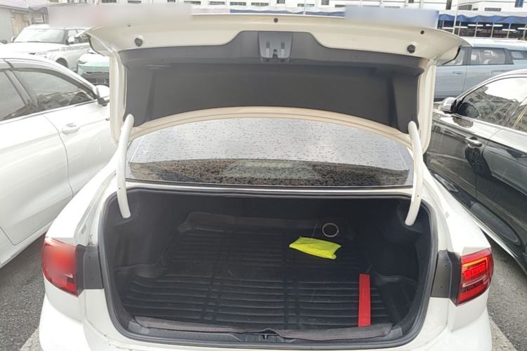 Used Volkswagen Lamando 2019 280TSI DSG Comfort Edition China VI standard Trunk