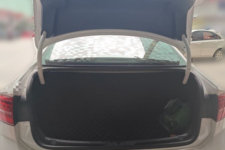 Used Volkswagen Lamando 2019 230TSI DSG Fashion Edition China V Standard Trunk