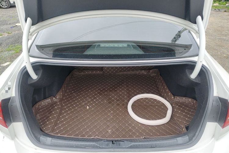 Used Volkswagen Lamando 2019 230TSI DSG Fashion Edition China VI Trunk