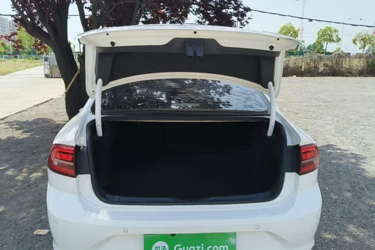 Used Volkswagen Lamando 2019 230TSI DSG Fashion Edition China VI Trunk