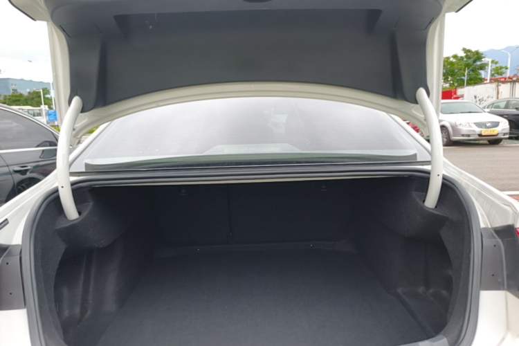 Used Volkswagen Lamando 2019 280TSI DSG Comfort Edition China V Standard Trunk