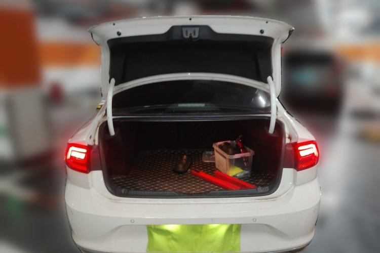 Used Volkswagen Lamando 2019 280TSI DSG Comfort Edition China VI standard Trunk