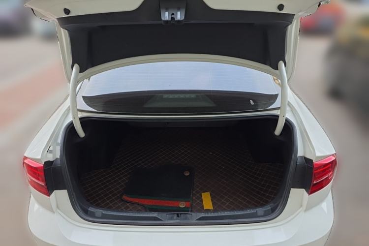 Used Volkswagen Lamando 2019 230TSI DSG Fashion Edition China V Standard Trunk