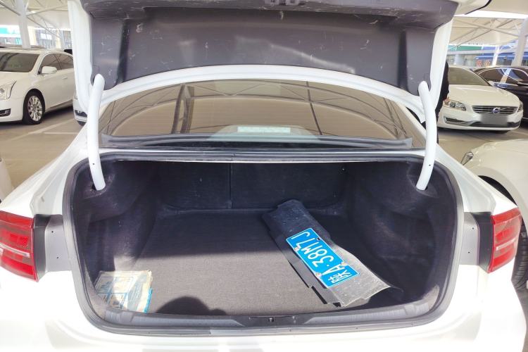 Used Volkswagen Lamando 2019 280TSI DSG Comfort Edition China VI standard Trunk