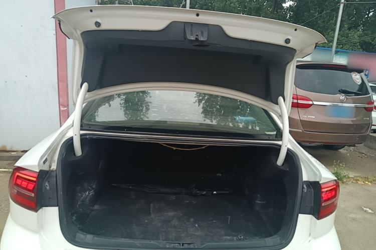 Used Volkswagen Lamando 2019 230TSI DSG Fashion Edition China V Standard Trunk