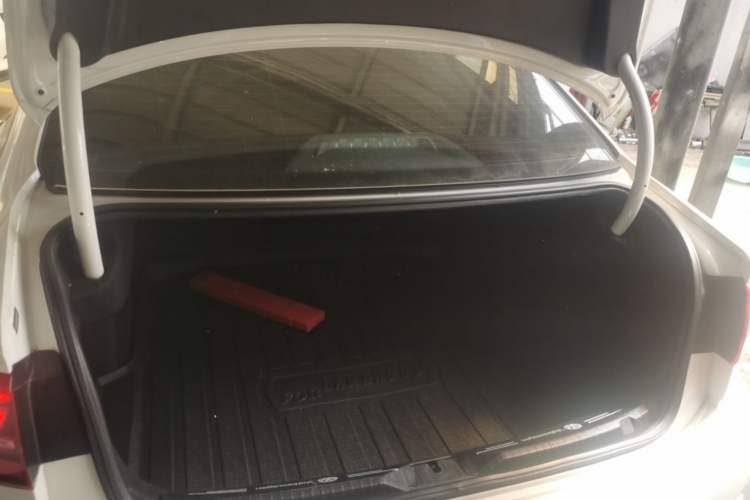 Used Volkswagen Lamando 2019 230TSI DSG Fashion Edition China VI Trunk