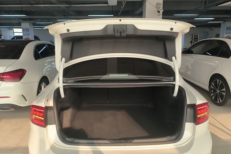 Used Volkswagen Lamando 2019 280TSI DSG Comfort Edition China V Standard Trunk