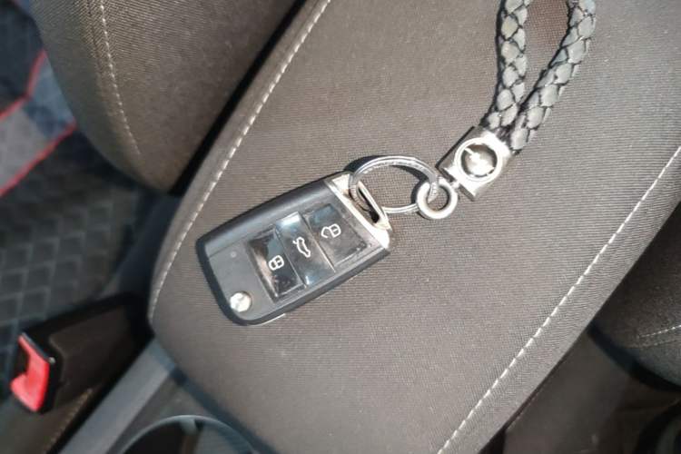 Used Volkswagen Lamando 2019 230TSI DSG Fashion Edition China V Standard Vehicle Key