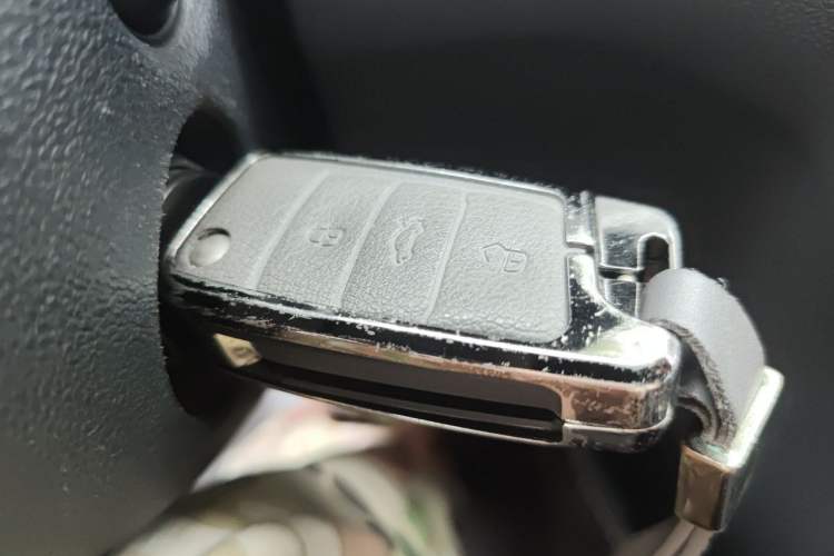Used Volkswagen Lamando 2019 230TSI DSG Fashion Edition China V Standard Vehicle Key