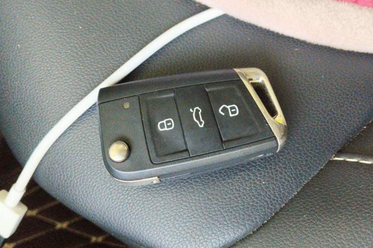 Used Volkswagen Lamando 2019 280TSI DSG Comfort Edition China VI standard Vehicle Key
