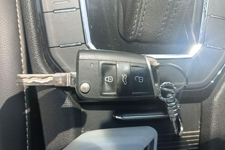 Used Volkswagen Lamando 2019 280TSI DSG Comfort Edition China VI standard Vehicle Key