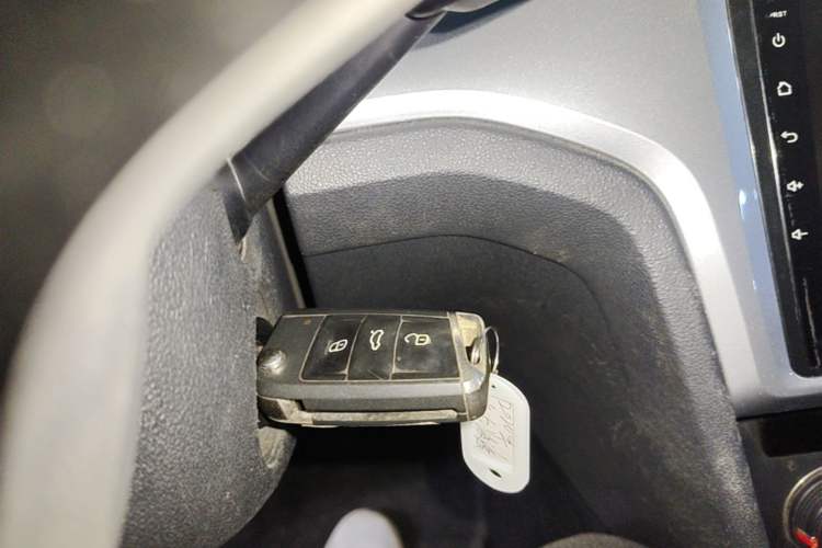 Used Volkswagen Lamando 2019 230TSI DSG Vision Edition China VI Standard Vehicle Key