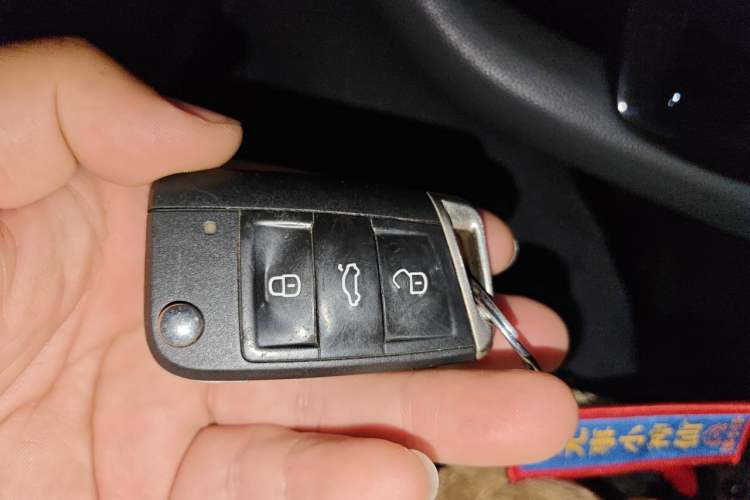 Used Volkswagen Lamando 2019 230TSI Manual Trend Edition China VI Standard Vehicle Key