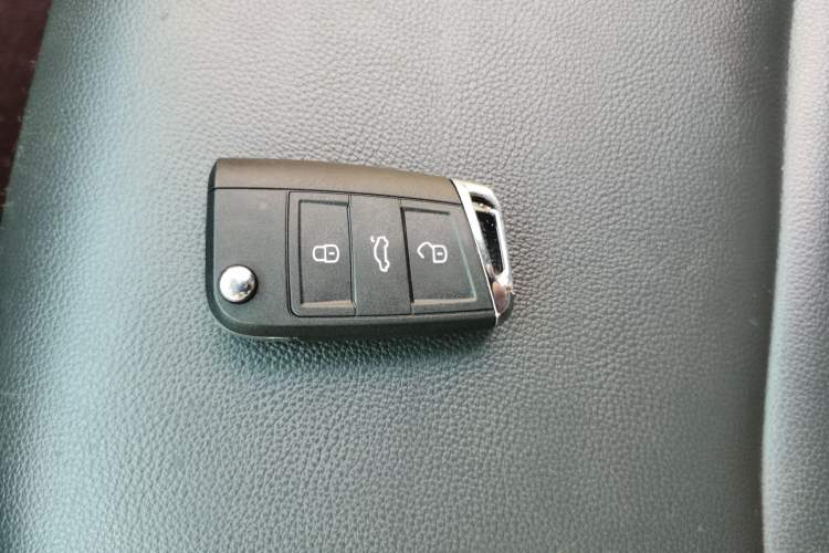 Used Volkswagen Lamando 2019 230TSI DSG Vision Edition China VI Standard Vehicle Key