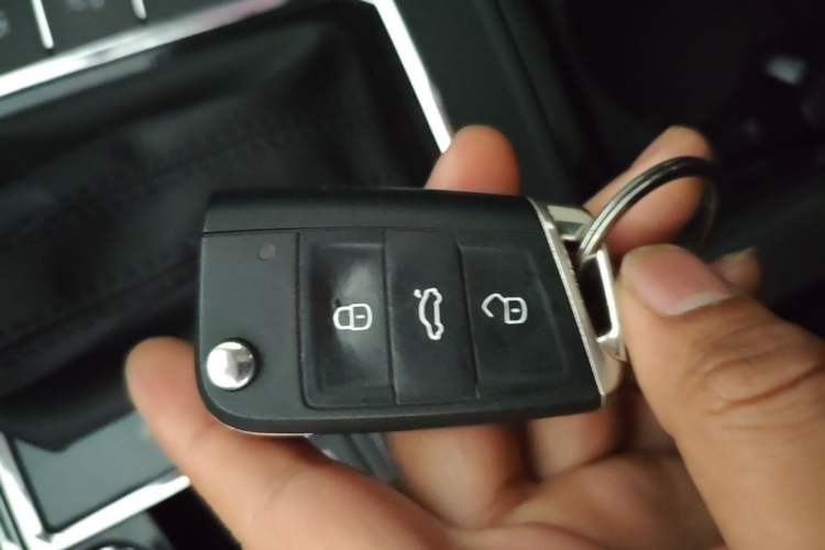 Used Volkswagen Lamando 2019 280TSI DSG Luxury Edition China VI Standard Vehicle Key