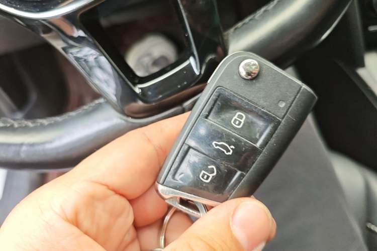 Used Volkswagen Lamando 2019 280TSI DSG Comfort Edition China VI standard Vehicle Key