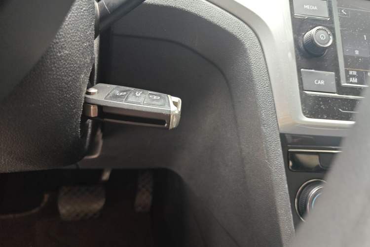 Used Volkswagen Lamando 2019 230TSI DSG Fashion Edition China V Standard Vehicle Key