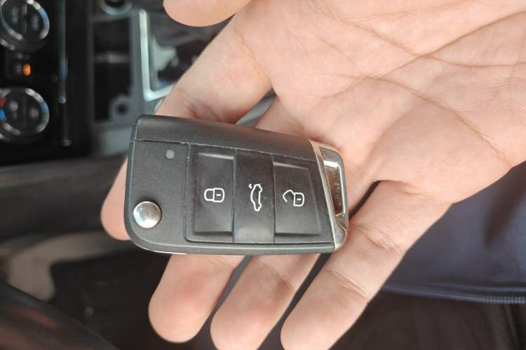 Used Volkswagen Lamando 2019 280TSI DSG Comfort Edition China VI standard Vehicle Key