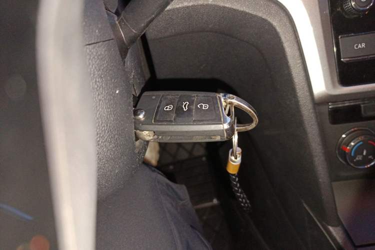 Used Volkswagen Lamando 2019 230TSI DSG Fashion Edition China V Standard Vehicle Key