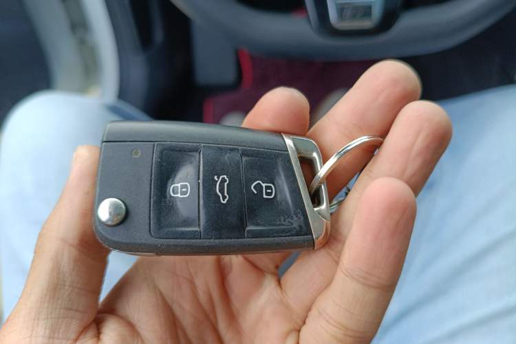 Used Volkswagen Lamando 2019 230TSI DSG Fashion Edition China V Standard Vehicle Key