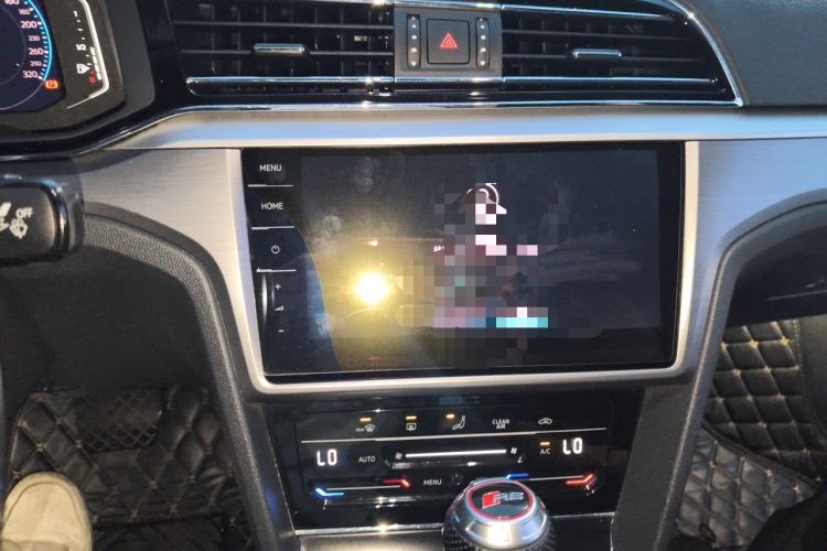 Used Volkswagen Lamando 2021 280TSI DSG Comfort Edition Audio And AC Panel