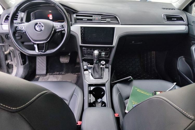 Used Volkswagen Lamando 2021 280TSI DSG Comfort Edition Center Console