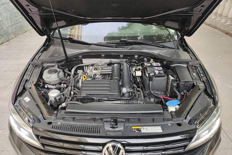 Used Volkswagen Lamando 2021 Revised Version 280TSI DSG Comfort Edition Engine Bay