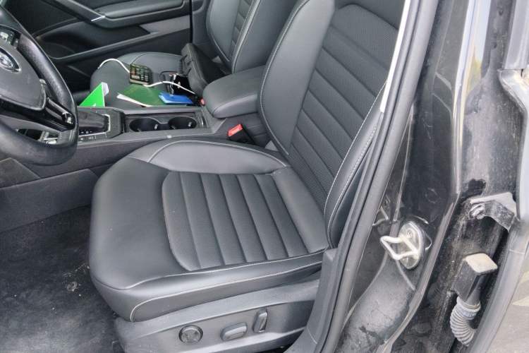 Used Volkswagen Lamando 2021 280TSI DSG Comfort Edition Left Front Seat
