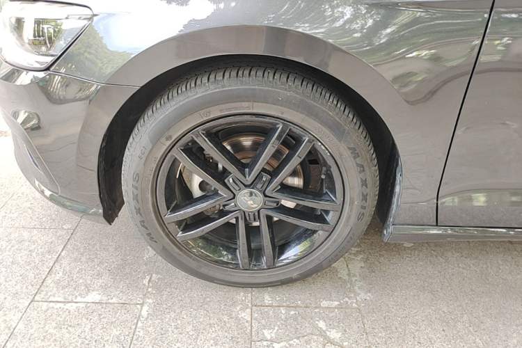 Used Volkswagen Lamando 2021 Revised Version 280TSI DSG Comfort Edition Left Front Wheel Hub
