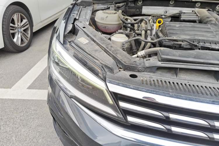 Used Volkswagen Lamando 2021 280TSI DSG Comfort Edition Right Front Headlight