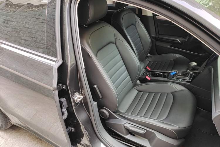 Used Volkswagen Lamando 2021 Revised Version 280TSI DSG Comfort Edition Right Front Seat