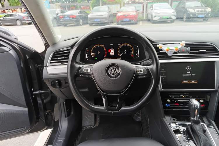 Used Volkswagen Lamando 2021 280TSI DSG Comfort Edition Steering Wheel