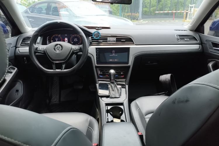 Used Volkswagen Lamando 2021 280TSI DSG Comfort Edition Center Console