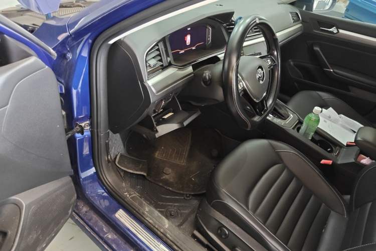 Used Volkswagen Lamando 2021 280TSI DSG Comfort Edition Driver Seat