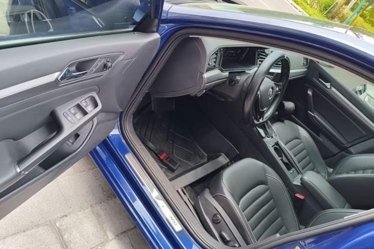 Used Volkswagen Lamando 2021 280TSI DSG Comfort Edition Driver Seat