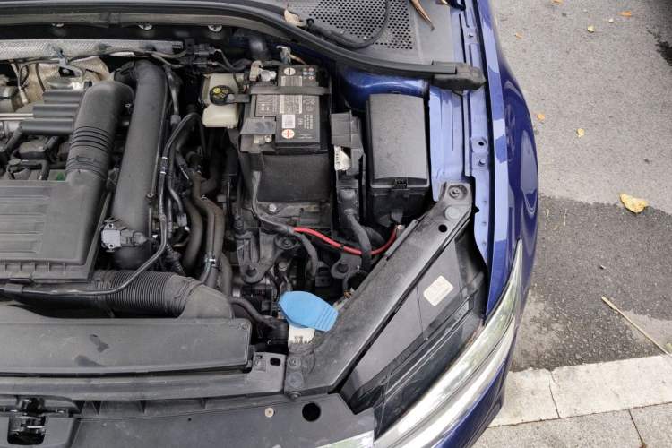 Used Volkswagen Lamando 2021 280TSI DSG Comfort Edition Engine Bay Left