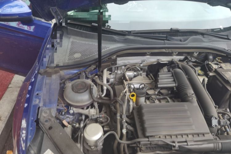Used Volkswagen Lamando 2021 280TSI DSG Comfort Edition Engine Bay Right