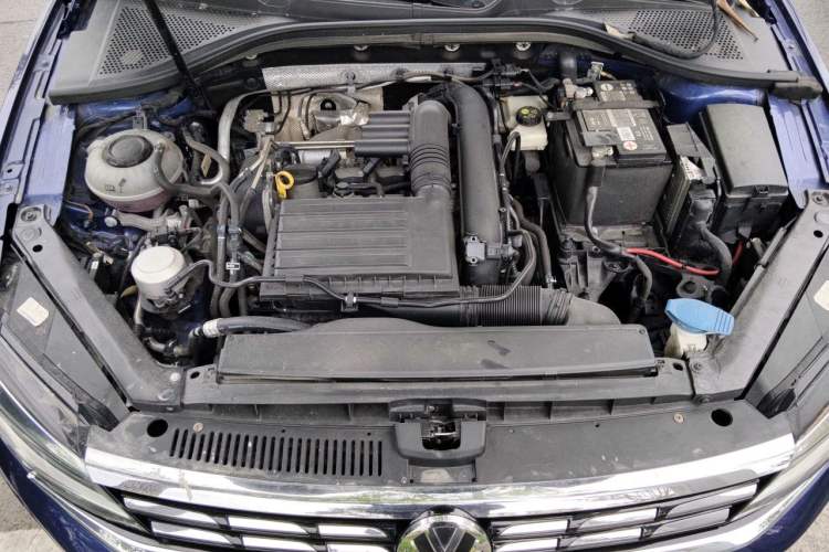 Used Volkswagen Lamando 2021 280TSI DSG Comfort Edition Engine Bay