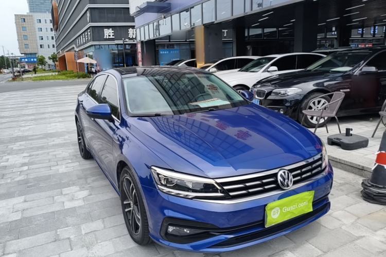 Used Volkswagen Lamando 2021 280TSI DSG Comfort Edition Front Right 45 Deg