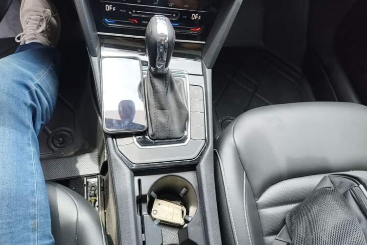 Used Volkswagen Lamando 2021 280TSI DSG Comfort Edition Gear Lever