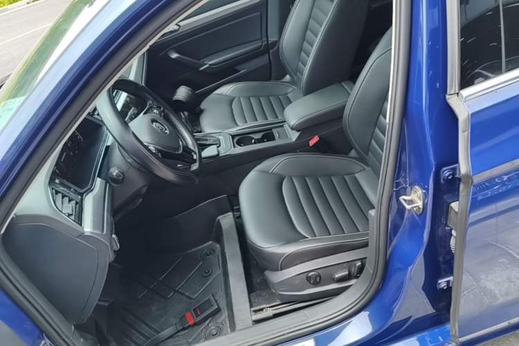 Used Volkswagen Lamando 2021 280TSI DSG Comfort Edition Left Front Seat